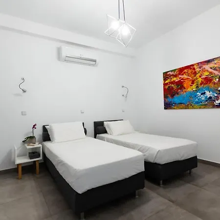 Hermes Apartment